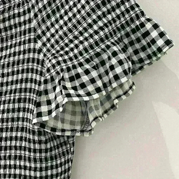 Torrid black and white gingham top  off the shoulder size 1X - Picture 4 of 7